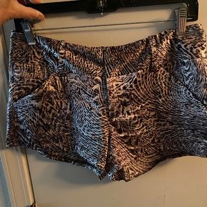 ALICE AND OLIVIA SILK SHORTS SIZE 4